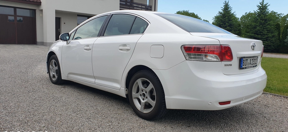 Toyota Avensis cena 25900 przebieg: 238000, rok produkcji 2009 z Sandomierz małe 529